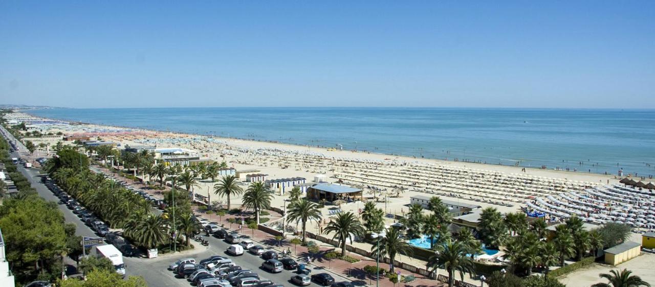 Beach E Relax A Джулианова Экстерьер фото