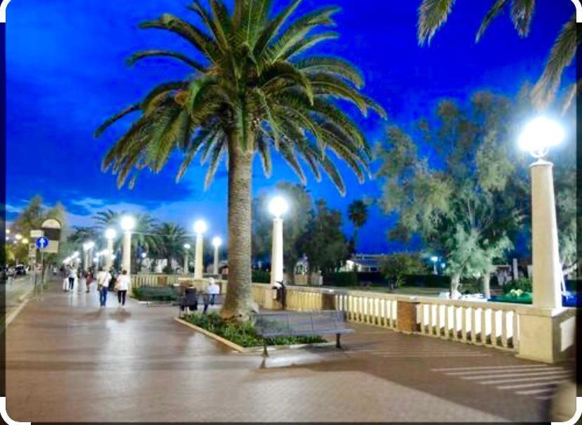 Beach E Relax A Джулианова Экстерьер фото